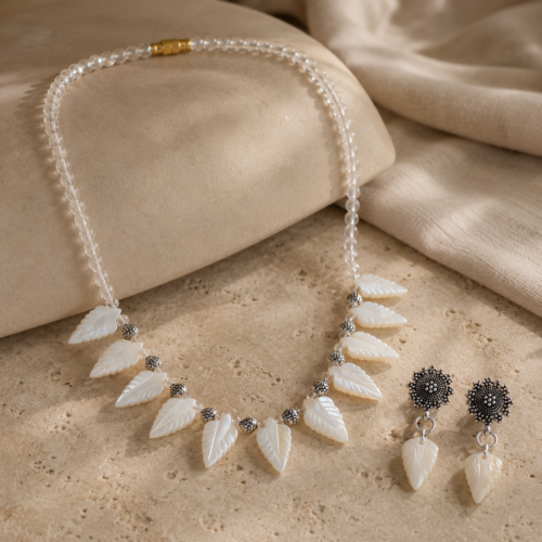 White Seashell Leaf Necklace Set